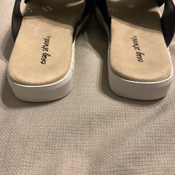 Easy Street Brylee Slide Sandal - Picture 8 of 9